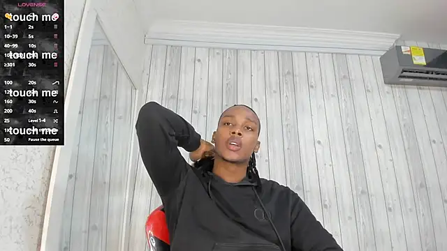 DominicSccott online show from March 13, 2025, 12:02 pm