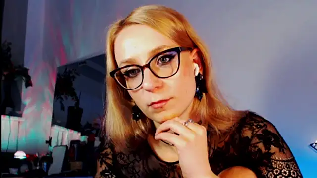 Snapshot of welliza chatting on March 18, 2025, 5:02 am welliza online show from March 18, 2025, 5:02 am