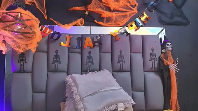  MiaBrown  online show from October 27, 2025, 12:06 pm