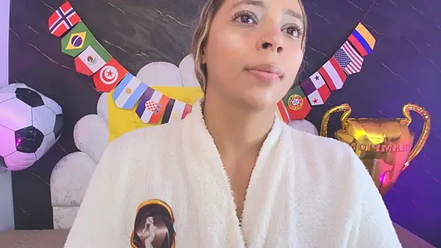 Snapshot of _MiaBrown_ chatting on July 11, 2026, 12:05 pm MiaBrown online show from July 11, 2026, 12:05 pm