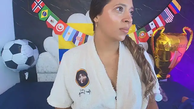 Snapshot of _MiaBrown_ chatting on June 24, 2026, 12:04 pm MiaBrown online show from June 24, 2026, 12:04 pm