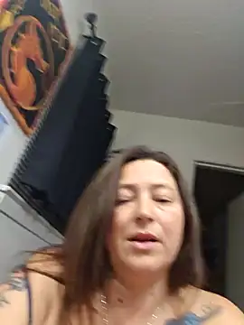 Snapshot of angelbaby1998 chatting on December 19, 2024, 4:13 am angelbaby1998 online show from December 19, 2024, 4:13 am