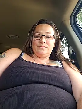 angelbaby1998 online show from May 18, 2026, 8:35 pm
