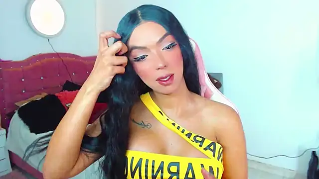 Tanedra collings online show from April 11, 2026, 9:18 pm