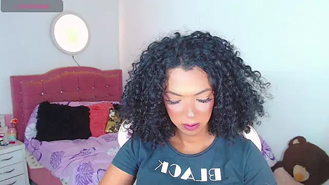 Snapshot of Tanedra_collings chatting on July 14, 2026, 3:11 am Tanedra collings online show from July 14, 2026, 3:11 am