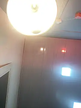 Snapshot of Nicollemays chatting on March 21, 2025, 12:06 pm Nicollemays online show from March 21, 2025, 12:06 pm