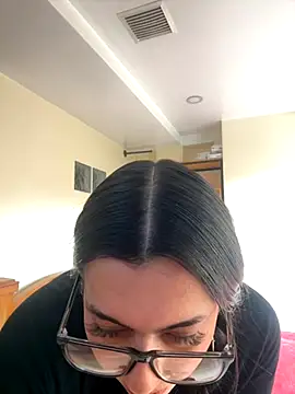 Snapshot of Nicollemays chatting on September 18, 2025, 4:10 pm Nicollemays online show from September 18, 2025, 4:10 pm