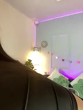 Snapshot of Nicollemays chatting on March 13, 2025, 3:17 pm Nicollemays online show from March 13, 2025, 3:17 pm