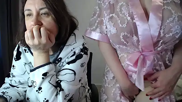 DonnaMagdalena online show from January 14, 2026, 8:18 am