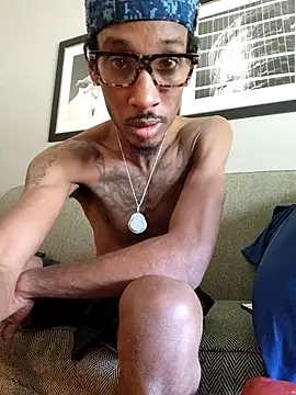 Snapshot of Z3US_UP_1 chatting on November 8, 2025, 6:55 pm Z3US UP 1 online show from November 8, 2025, 6:55 pm