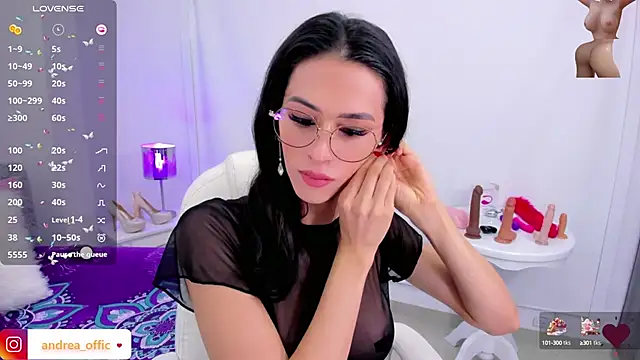 Snapshot of Andrea_Marinn chatting on March 22, 2025, 4:14 am Andrea Marinn online show from March 22, 2025, 4:14 am