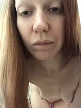  Sweet Love  online show from April 13, 2026, 12:42 pm