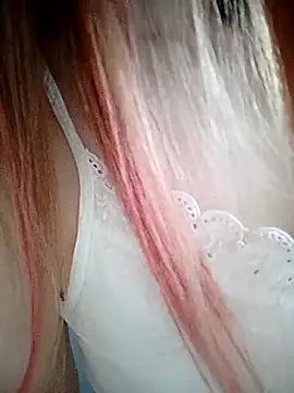 Snapshot of _Sweet_Love_ chatting on February 11, 2026, 10:37 am Sweet Love online show from February 11, 2026, 10:37 am