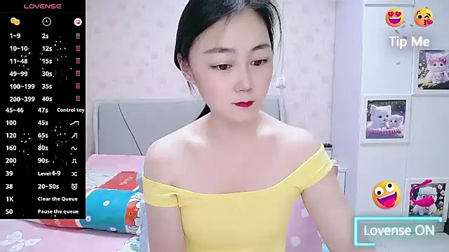 Snapshot of Elvira_baby chatting on March 24, 2026, 2:44 am Elvira baby online show from March 24, 2026, 2:44 am