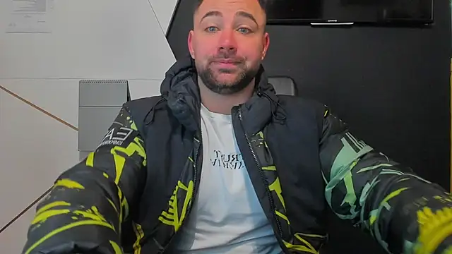 Snapshot of DuncanStone chatting on January 15, 2026, 5:11 am DuncanStone online show from January 15, 2026, 5:11 am