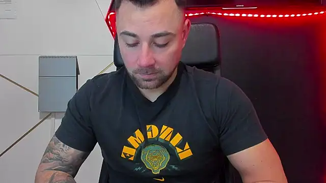 Snapshot of DuncanStone chatting on February 28, 2026, 5:07 am DuncanStone online show from February 28, 2026, 5:07 am