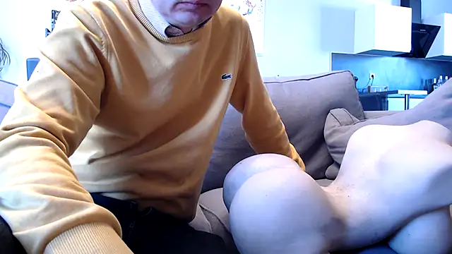 Snapshot of freddy0222222 chatting on April 15, 2026, 11:05 am freddy0222222 online show from April 15, 2026, 11:05 am