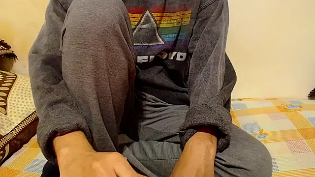 Alexdelarge323 online show from November 27, 2025, 10:37 am