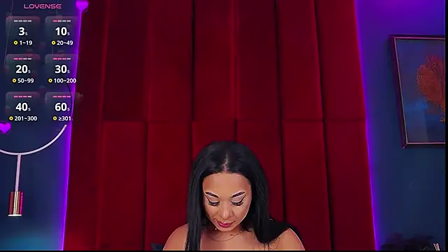 Snapshot of MadyLuxxx chatting on September 26, 2025, 6:48 pm MadyLuxxx online show from September 26, 2025, 6:48 pm