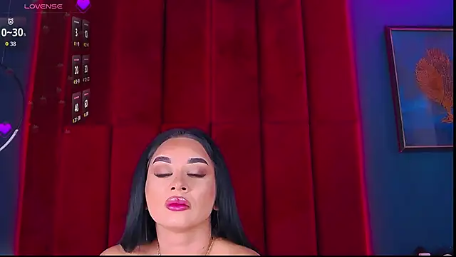 Snapshot of MadyLuxxx chatting on October 18, 2025, 6:54 pm MadyLuxxx online show from October 18, 2025, 6:54 pm