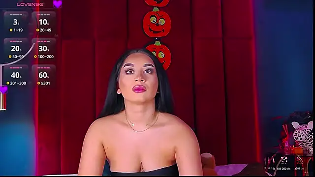 Snapshot of MadyLuxxx chatting on October 29, 2025, 7:57 pm MadyLuxxx online show from October 29, 2025, 7:57 pm