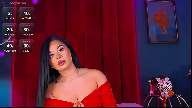 Snapshot of MadyLuxxx chatting on October 28, 2025, 7:57 pm MadyLuxxx online show from October 28, 2025, 7:57 pm