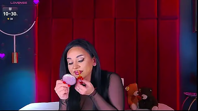 Snapshot of MadyLuxxx chatting on November 26, 2025, 7:58 pm MadyLuxxx online show from November 26, 2025, 7:58 pm