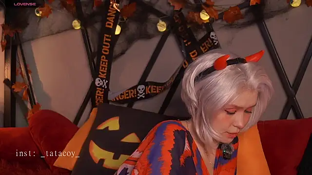 Snapshot of TataCoy chatting on October 26, 2025, 1:55 pm TataCoy online show from October 26, 2025, 1:55 pm