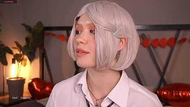 Snapshot of TataCoy chatting on February 9, 2026, 1:53 pm TataCoy online show from February 9, 2026, 1:53 pm