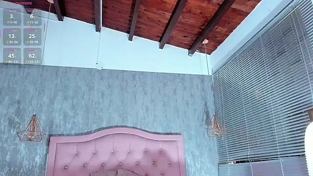 naomidibello online show from March 26, 2026, 6:39 pm