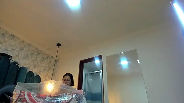 Snapshot of nalalye_cruzz_ chatting on April 18, 2026, 3:20 am nalalye cruzz online show from April 18, 2026, 3:20 am
