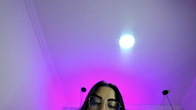 Snapshot of nalalye_cruzz_ chatting on May 2, 2026, 2:39 am nalalye cruzz online show from May 2, 2026, 2:39 am