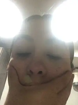 nalalye cruzz  online show from February 23, 2026, 12:34 am