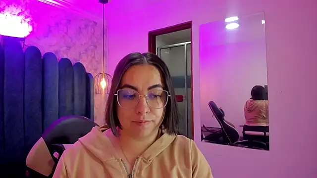 Snapshot of nalalye_cruzz_ chatting on April 9, 2026, 2:24 am nalalye cruzz online show from April 9, 2026, 2:24 am