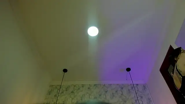 nalalye cruzz  online show from October 21, 2025, 3:28 am