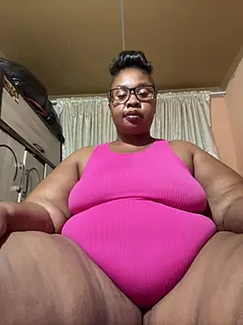 ZOQULUx online show from March 15, 2025, 5:04 pm