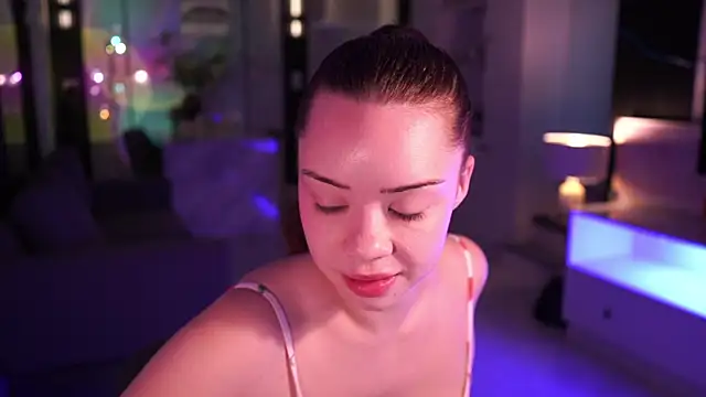 VixenMia online show from January 17, 2026, 4:27 am