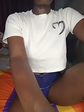 NicRaisaa online show from June 30, 2026, 2:22 am