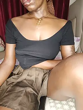NicRaisaa online show from June 26, 2026, 5:02 am