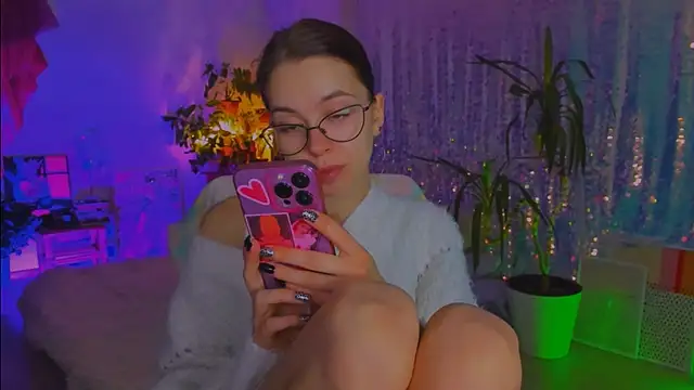 poli   online show from January 5, 2026, 5:27 pm