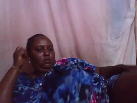 Snapshot of big_clits chatting on October 27, 2025, 8:21 pm big clits online show from October 27, 2025, 8:21 pm