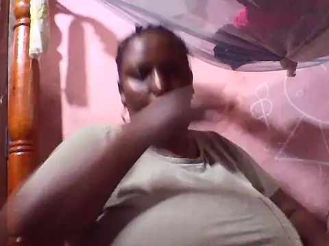 Snapshot of big_clits chatting on April 15, 2026, 7:03 am big clits online show from April 15, 2026, 7:03 am