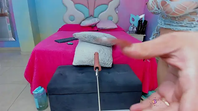 Sweetcurvyy online show from February 6, 2025, 6:29 am