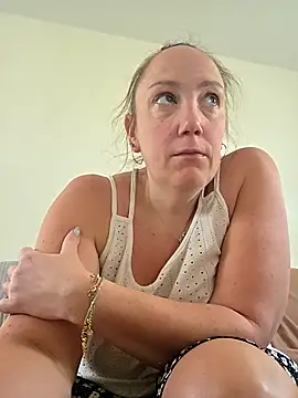 Wisie Cutie online show from April 7, 2026, 9:11 am