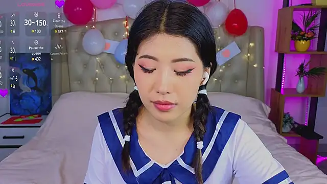 Wendy  Hills online show from February 8, 2025, 3:42 pm