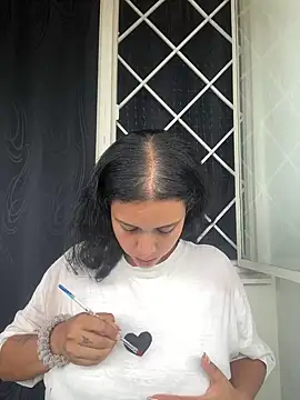 Snapshot of Annya-sweet chatting on March 5, 2025, 9:04 pm Annya-sweet online show from March 5, 2025, 9:04 pm