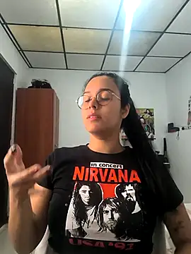 Snapshot of Annya-sweet chatting on November 5, 2025, 3:04 pm Annya-sweet online show from November 5, 2025, 3:04 pm