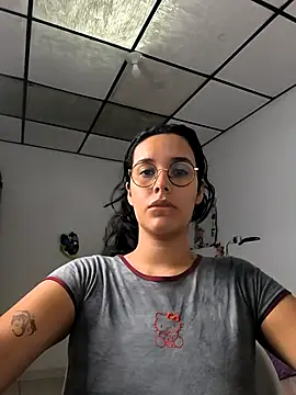 Snapshot of Annya-sweet chatting on November 27, 2025, 1:44 pm Annya-sweet online show from November 27, 2025, 1:44 pm