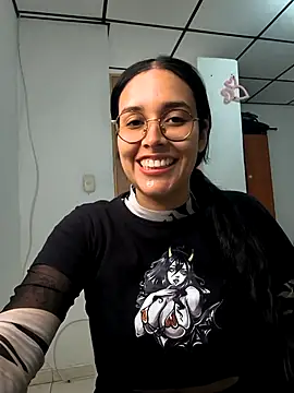 Snapshot of Annya-sweet chatting on January 8, 2026, 3:18 pm Annya-sweet online show from January 8, 2026, 3:18 pm