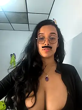 Snapshot of Annya-sweet chatting on October 14, 2025, 1:34 pm Annya-sweet online show from October 14, 2025, 1:34 pm